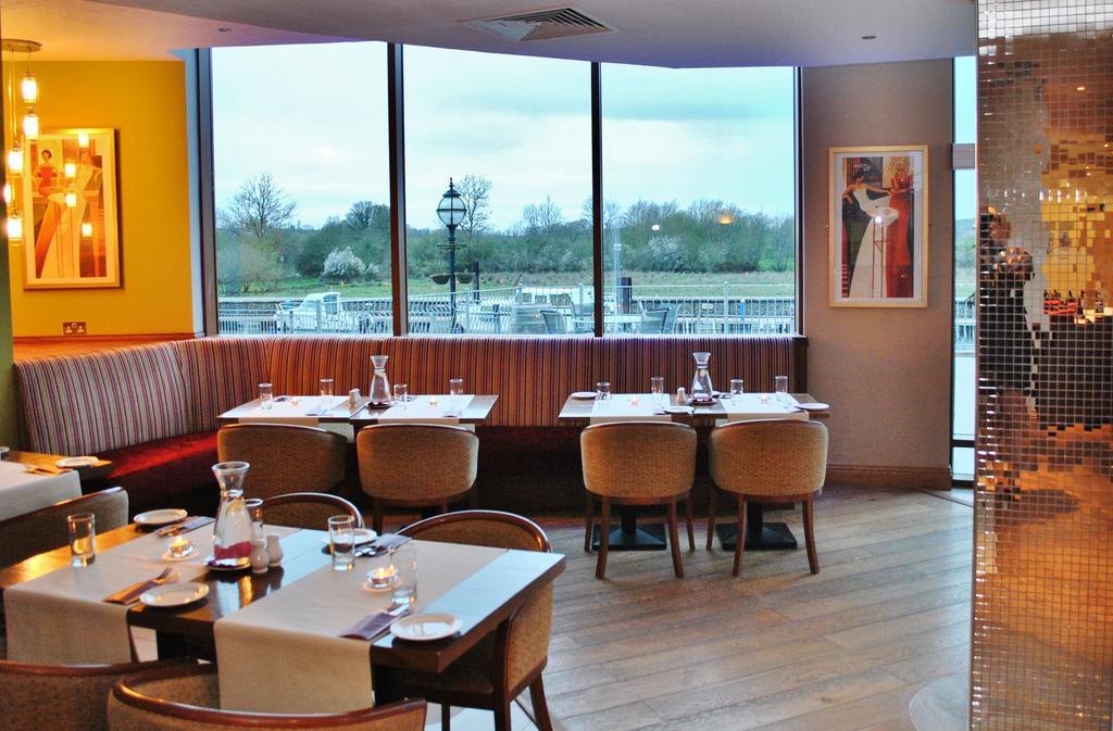 Leitrim Marina Hotel Carrick-on-Shannon Exterior photo